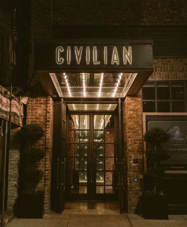 El exterior del Civilian Hotel en la ciudad de Nueva York