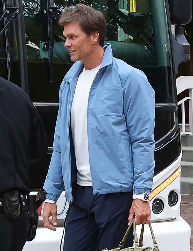              Tom Brady se deshizo de su anillo de bodas el domingo            