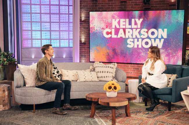 Grace revelo las emocionantes noticias en el programa The Kelly Clarkson