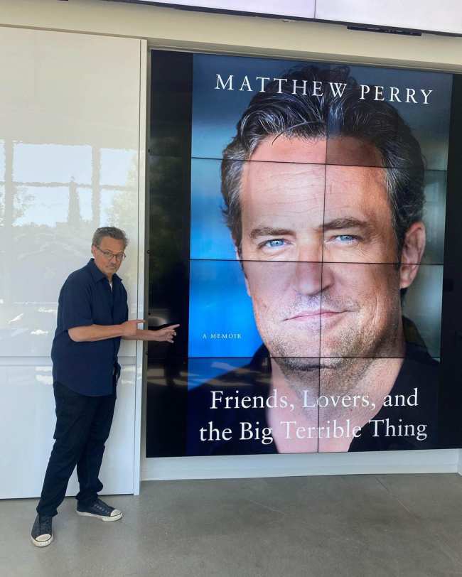              Las memorias de Perry llegaron a las tiendas el 1 de noviembre            