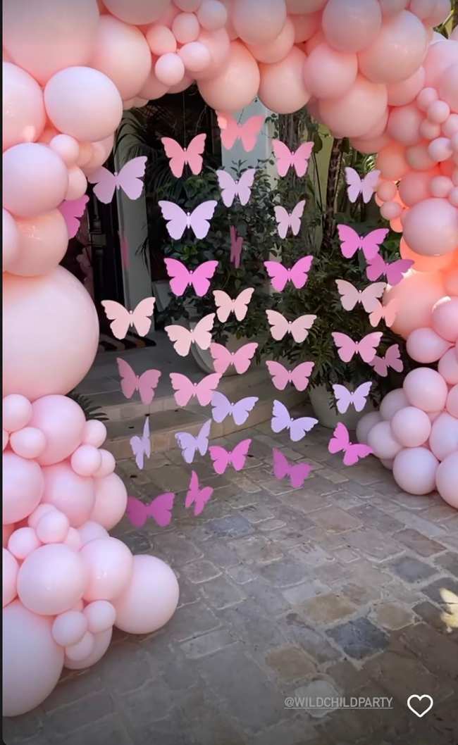 Dentro de la fiesta de cumpleanos numero 6 con tematica de mariposas de Dream Kardashian