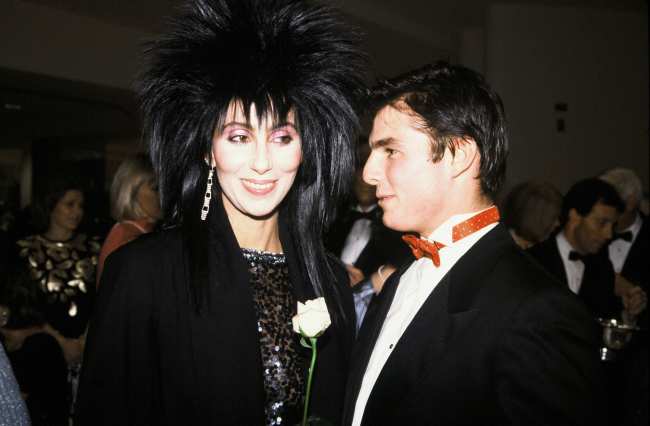              Cher ha salido con una serie de hombres de todas las edades incluido Tom Cruise cuando ella tenia 39 anos y el 23            