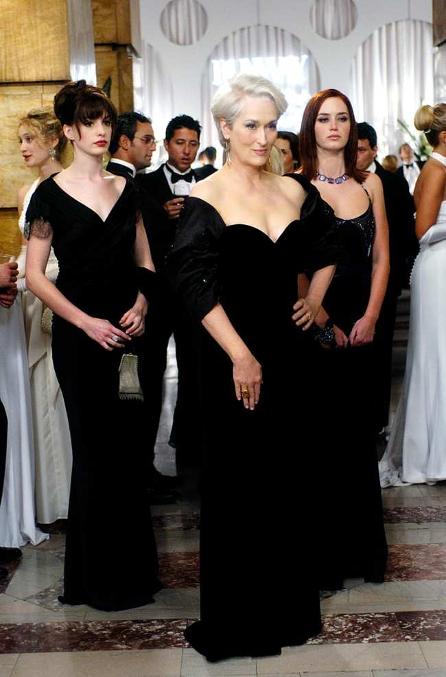 EL DIABLO VISTE DE PRADA Anne Hathaway Meryl Streep Emily Blunt 2006 TM  Copyright c 20th Centu