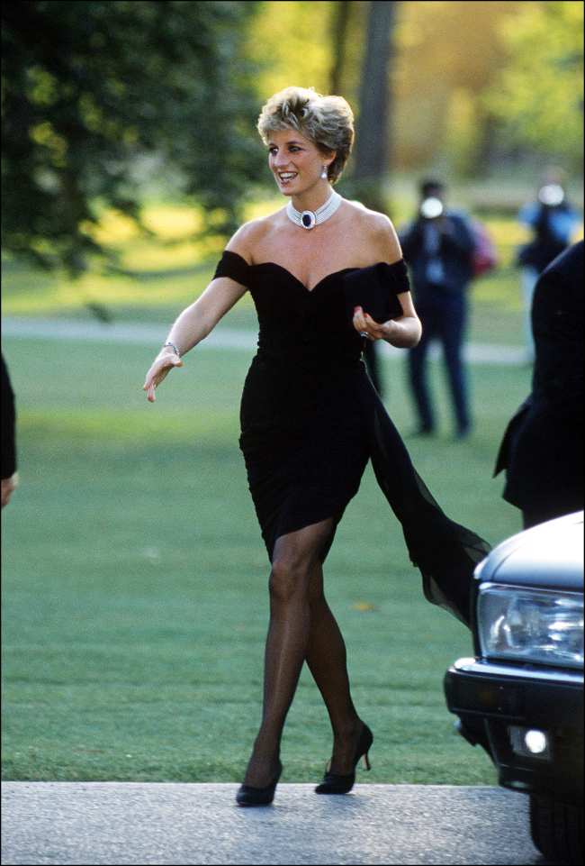              Diana uso el atrevido vestido en un evento en la Serpentine Gallery de Londres en junio de 1994             