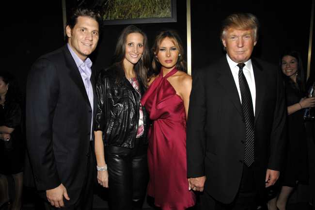              Stephanie Winston Wolkoff y su esposo David Wolkoff fueron vistos con Donald y Melania Trump en 2008 antes de que Winston Wolkoff tuviera una amarga pelea con la ex Primera Dama            