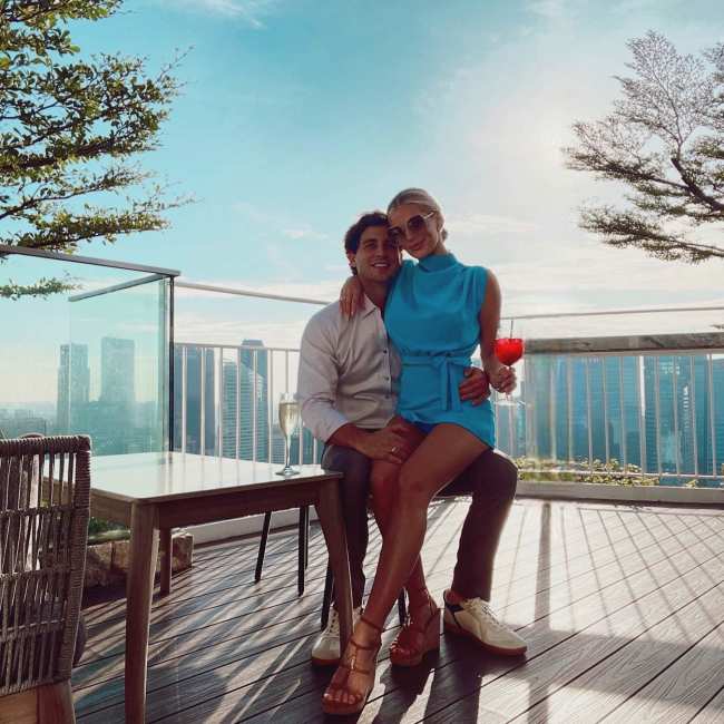              La estrella de Southern Charm Madison LeCroy y su esposo Brett Randle estan de luna de miel en Singapur            