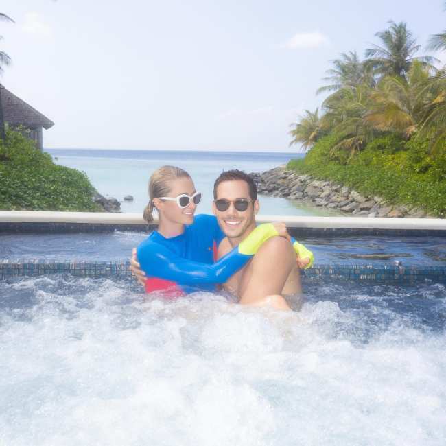Paris Hilton y Carter Reum en las Maldivas