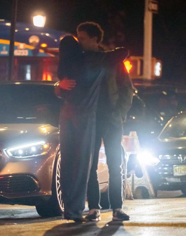 EXCLUSIVO PREMIUM Trevor Noah y Dua Lipa tienen una cita nocturna en la ciudad de Nueva York