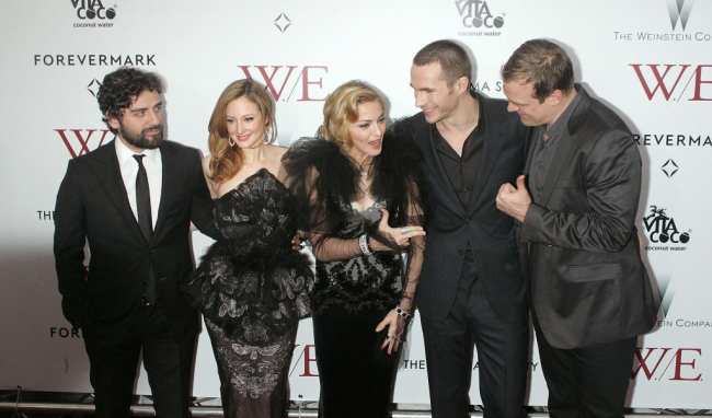 The Weinstein Company con The Cinema Society y Forevermark presentan el estreno de WE  Llegadas exteriores