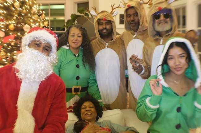 Jhene Aiko y Big Sean celebran la Navidad en familia