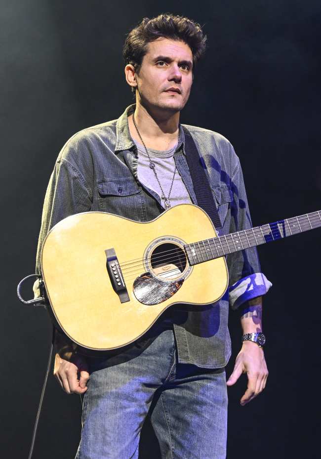              John Mayer no sale tanto ahora que esta sobrio            