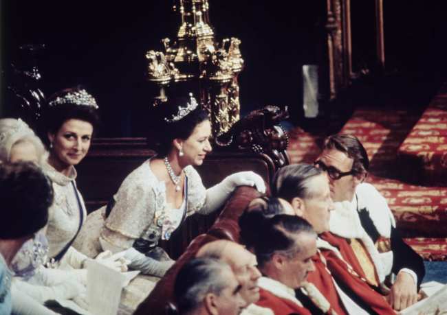              La tiara de flor de loto pertenecio a la princesa Margarita representada aqui en 1970            