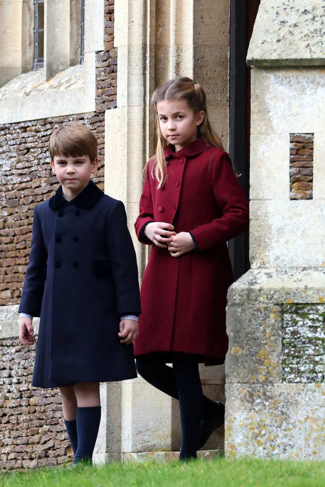              El principe Louis y la princesa Charlotte se hermanaron con abrigos Trotters            