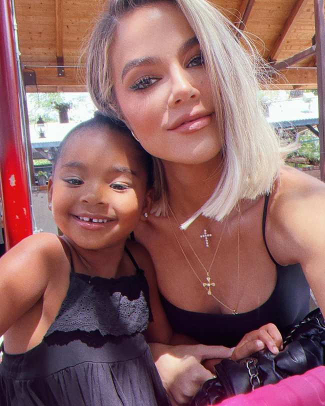              Kardashian comparte a sus dos hijos con su ex Tristan Thompson             