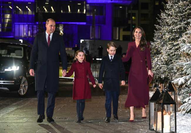              Royal Carols Together at Christmas rindio homenaje a la difunta reina Isabel II            