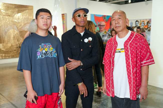              The singer was just one of many celebs that flocked to Art Basel Miami this year            