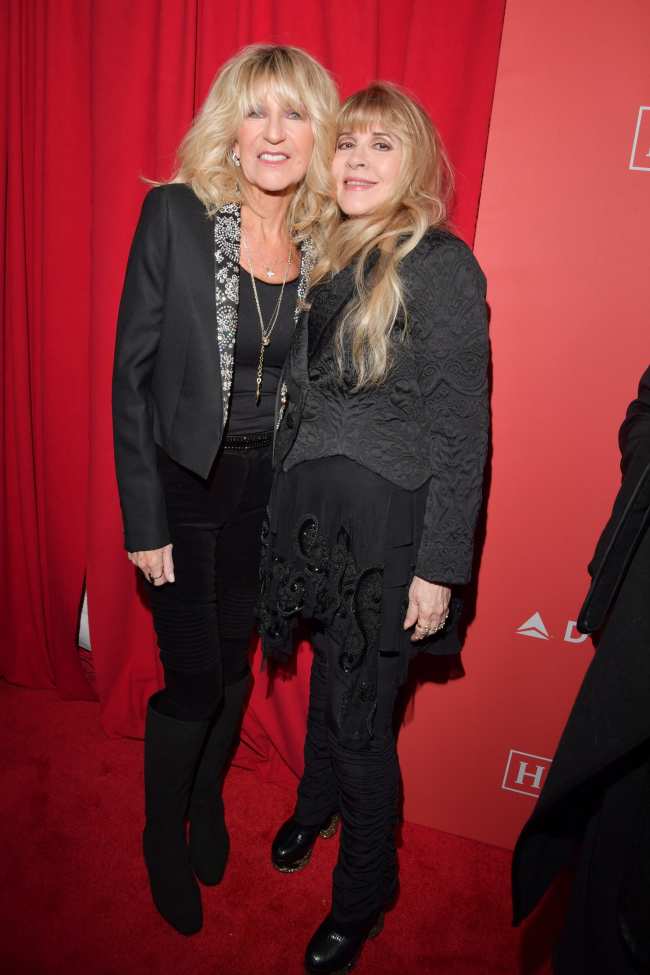              Stevie Nicks reacciono ante la muerte de Christine McVie companera de banda de Fleetwood Mac en una conmovedora publicacion de Instagram            