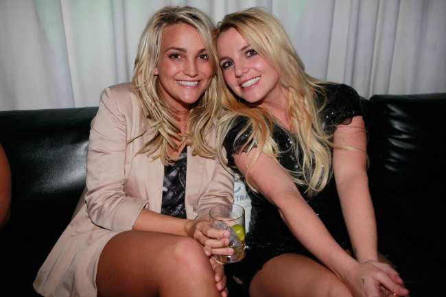              La relacion de las hermanas Spears se derrumbo cuando Britney lucho para poner fin a su tutela             