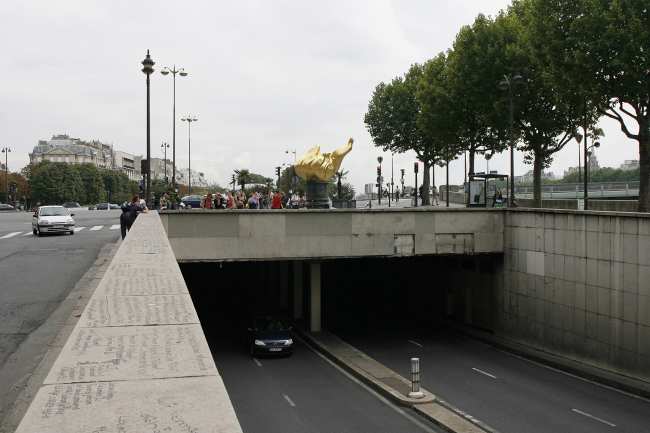              La princesa Diana murio en el tunel Pont de LAlma en Paris Francia            