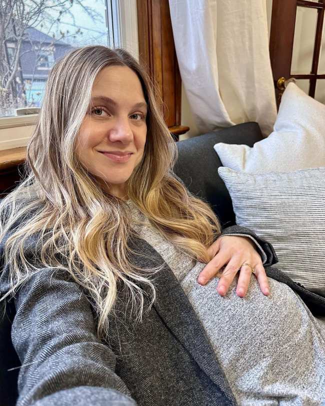              La alumna de Degrassi Lauren Collins esta embarazada de su segundo bebe            