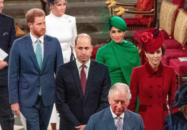              Las memorias de Harry Spare van tras el rey Carlos III la reina consorte Camilla el principe William y Kate Middleton            