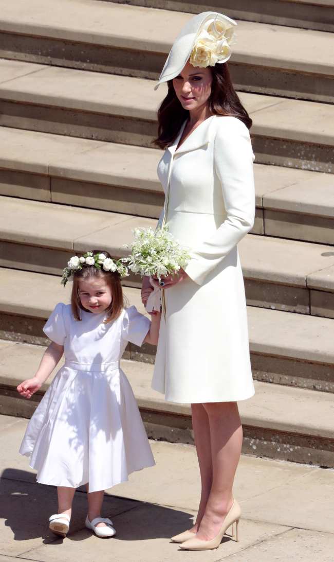              El vestido de la princesa Charlotte causo drama antes de la boda de Harry y Markle en 2018            