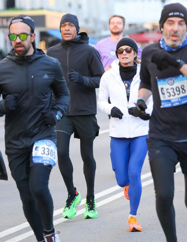 Robach y Holmes fueron fotografiados corriendo juntos el medio maraton de la ciudad de Nueva York el domingo