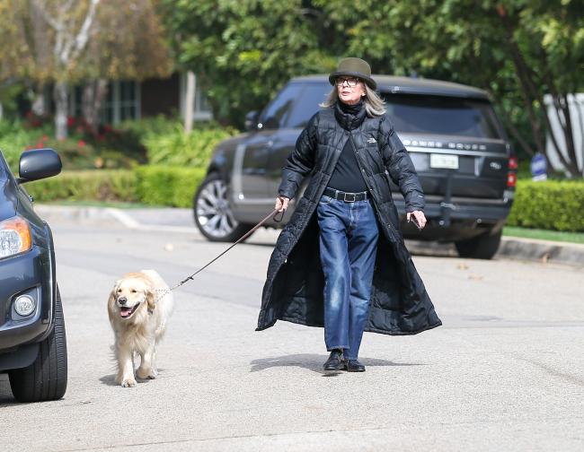 La mujer de 77 anos ha encontrado compania con su perro Reggie