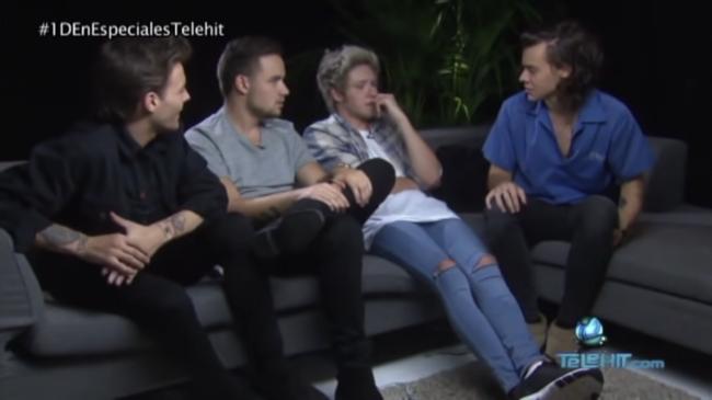 La entrevista tuvo lugar en diciembre de 2014 con sus companeros de banda de One Direction