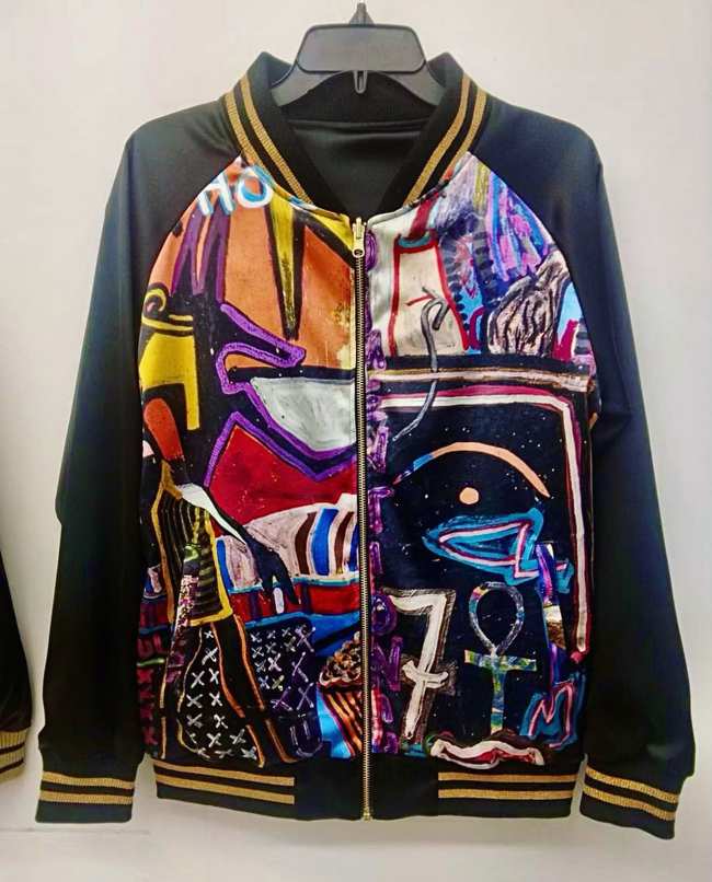              Jansen compartio fotos de la chaqueta en Instagram poco antes de su muerte            
