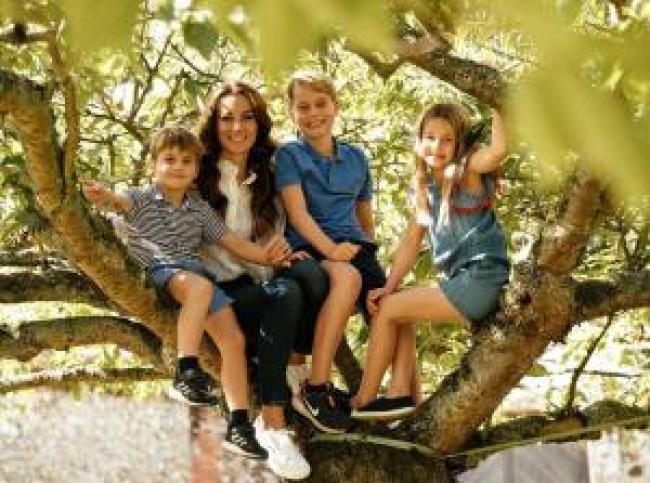Kate Middleton con sus tres hijos