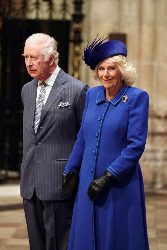 El Rey y la Reina Consorte asistieron a su primer servicio del Dia de la Commonwealth en sus nuevos roles