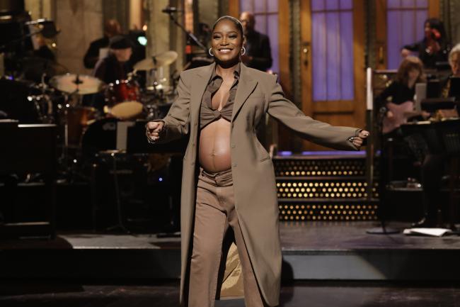 La estrella de Hustlers confirmo su embarazo en diciembre pasado mientras presentaba Saturday Night Live