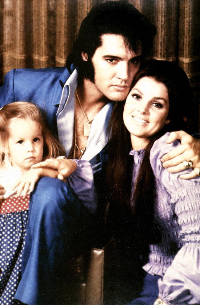 Thompson y Elvis comenzaron a salir poco despues de su separacion de la madre de Lisa Marie Priscilla Presley