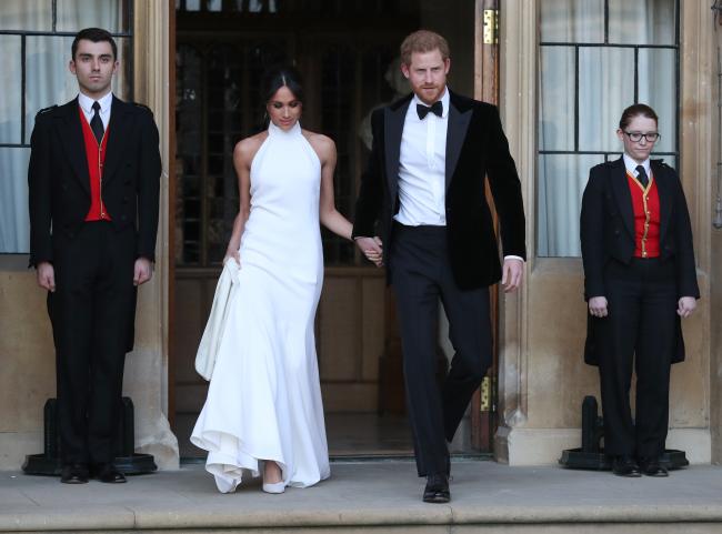 El vestido de recepcion de Stella McCartney de Meghan Markle resulto tan popular que la disenadora produjo y vendio replicas despues de la boda real