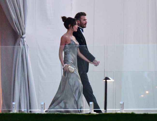              Victoria y David Beckham en la boda de su hijo Brooklyn con Nicola Peltz            