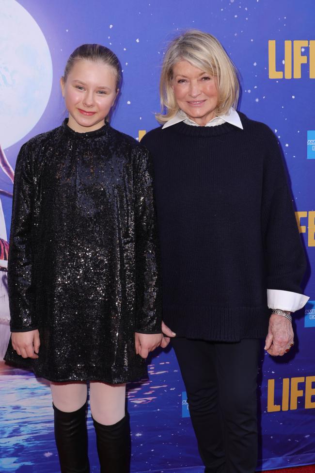 Martha Stewart llego al estreno de La vida de Pi con su nieta Jude el jueves por la noche