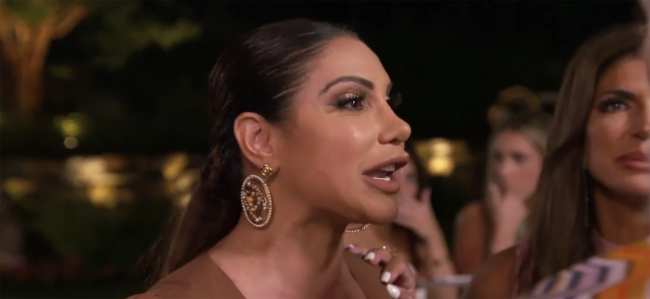              Jennifer Aydin critico la operacion de nariz de Rachel Fuda como terrible durante una acalorada pelea de gritos en el episodio del martes de Real Housewives of New Jersey            