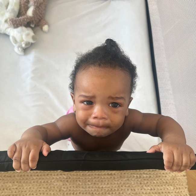              Rihanna compartio un raro vistazo de ella y el hijo de 9 meses de AAP Rocky            