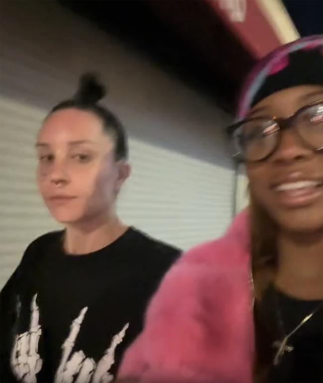 Bynes fue visto en el video de TikTok de un fan filmado en el centro de ALA