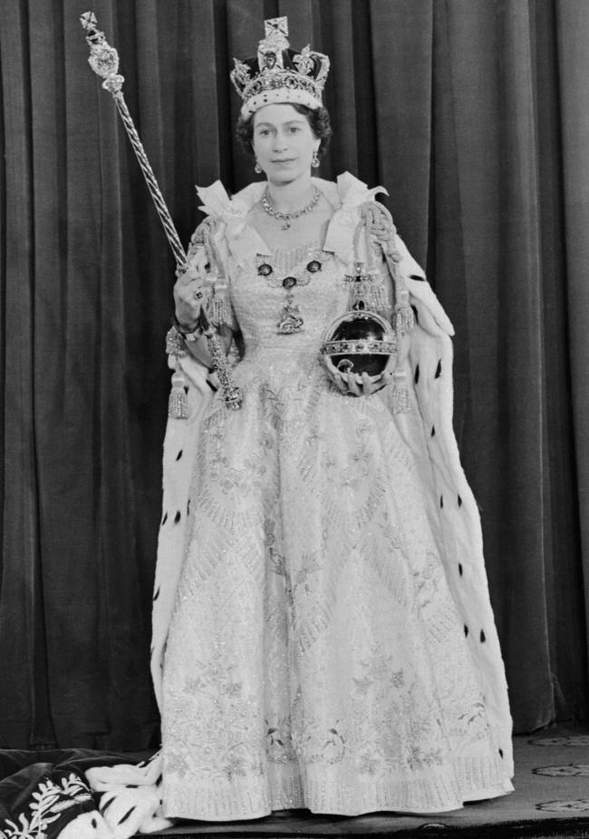 La reina Isabel II fue coronada el 2 de junio de 1953