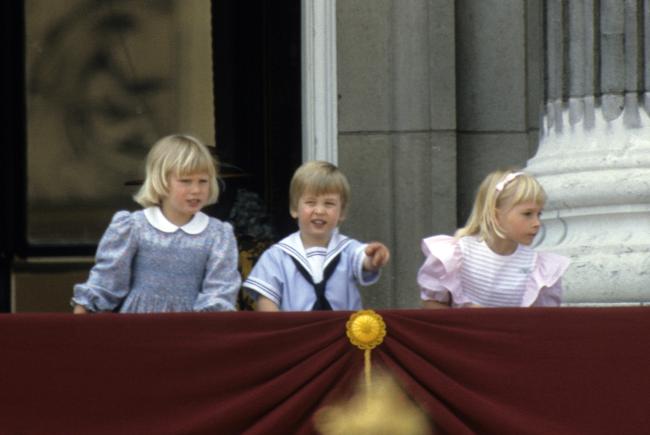 El principe William uso el traje de marinero durante las festividades Trooping the Colour de 1985