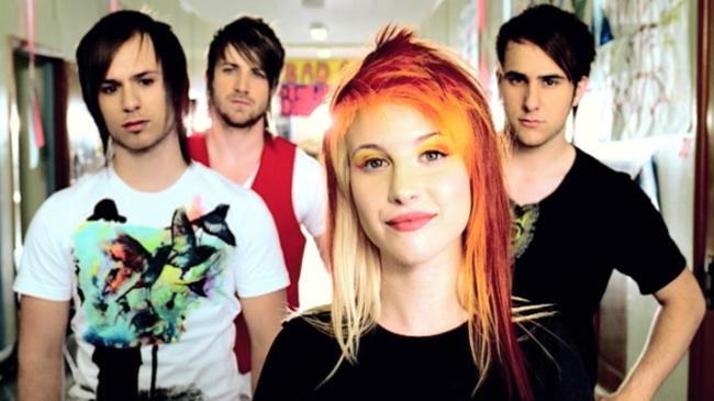 Una de las primeras colaboraciones del duo fue en el cabello inspirado en fosforo de Williams para el video musical Misery Business de Paramore en 2007