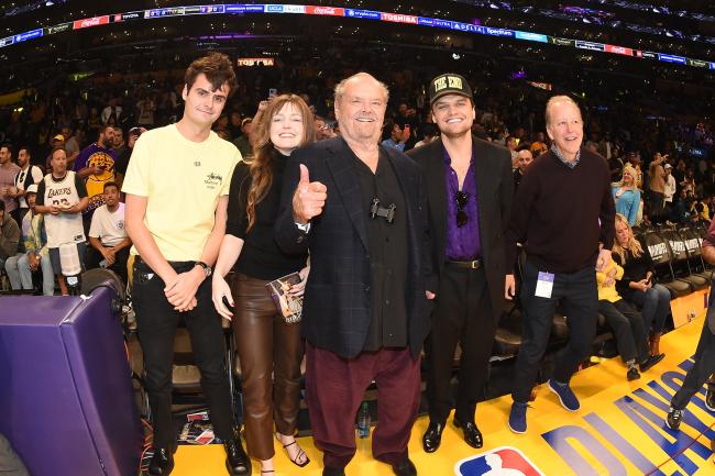 Nicholson ha sido un fanatico acerrimo de los Lakers y ha tenido boletos de temporada desde la decada de 1970