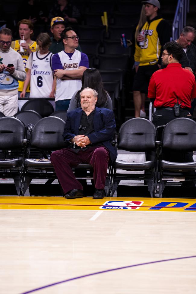 Esta fue la primera vez que Nicholson regreso a un juego de los Lakers desde 2021
