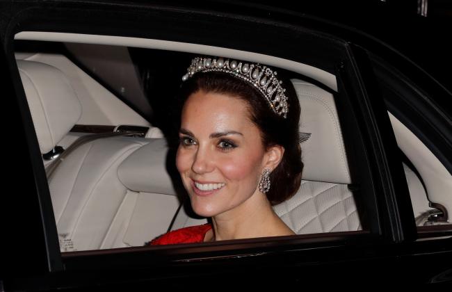 La princesa a menudo usa la tiara Lovers Knot en las funciones oficiales