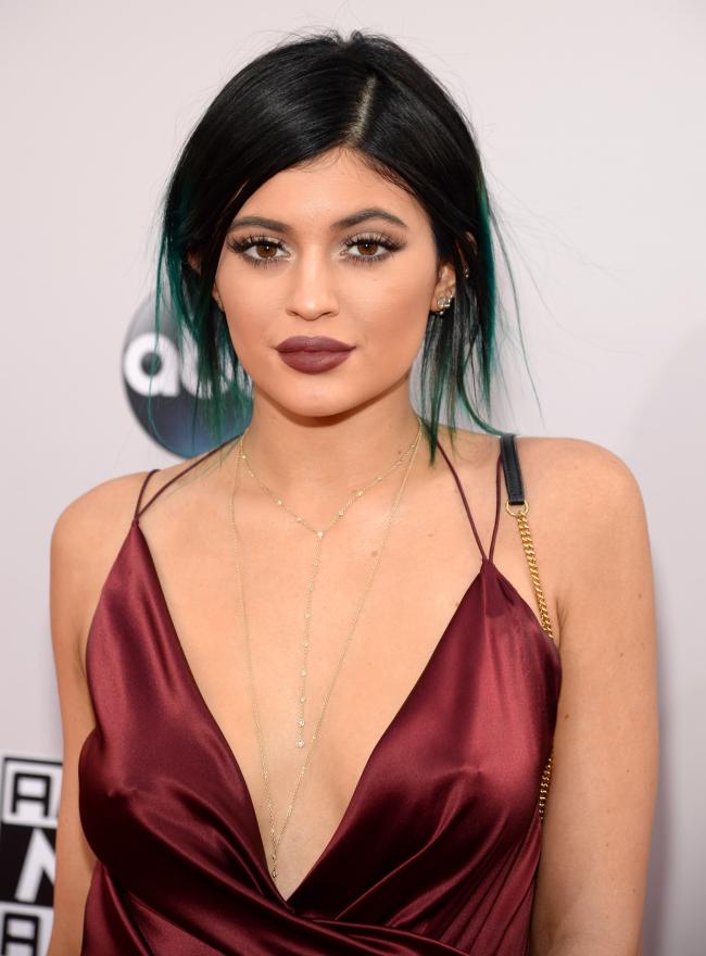 Jenner en la foto de 2014 le dijo a Vogue que ha cambiado su rutina de maquillaje a lo largo de los anos