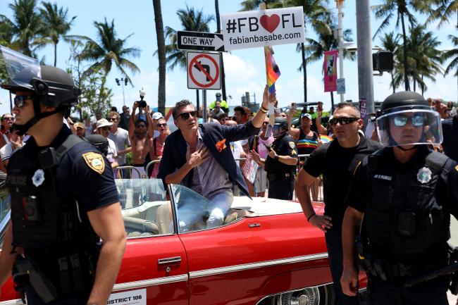 Basabe esta siendo acusado de ser un hipocrita por votar para expandir el proyecto de ley No digas gay de Florida