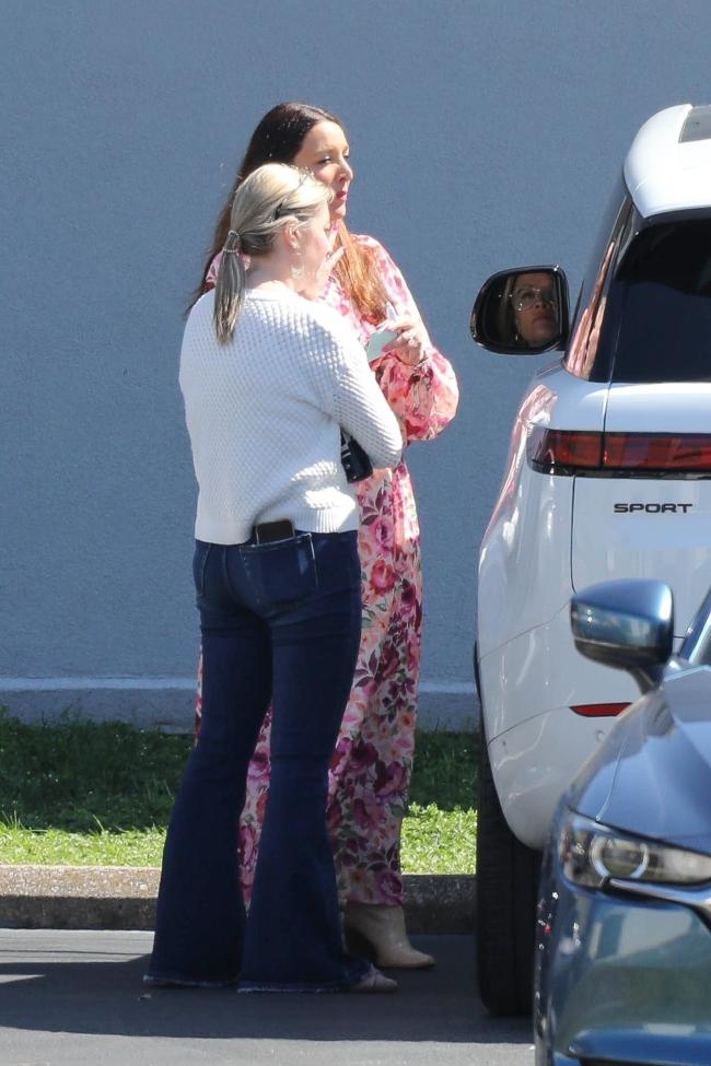 Reese Witherspoon visito la oficina de su abogado en medio de su divorcio de Jim Toth