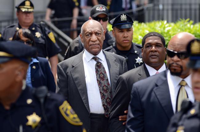 Mas de 60 mujeres han presentado acusaciones de agresion sexual contra Cosby Fue condenado a prision pero luego fue anulado